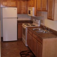 NW Milwaukee Rivercourt Apartments kitchen 1