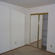 Pewaukee Willow Grove Apartments 2nd bedroom